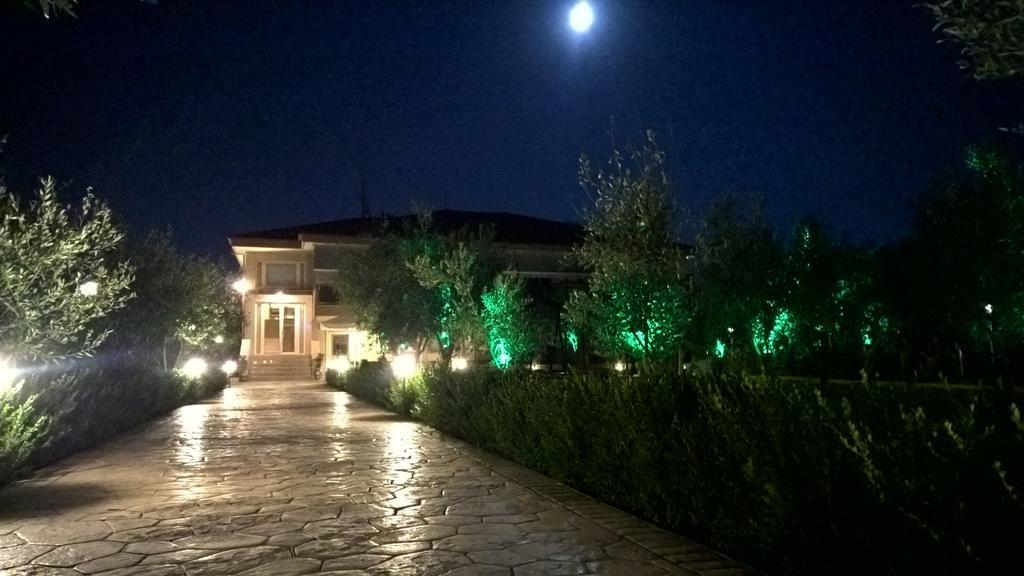 Gaia Studios & Apartments Nea Plagia Bagian luar foto