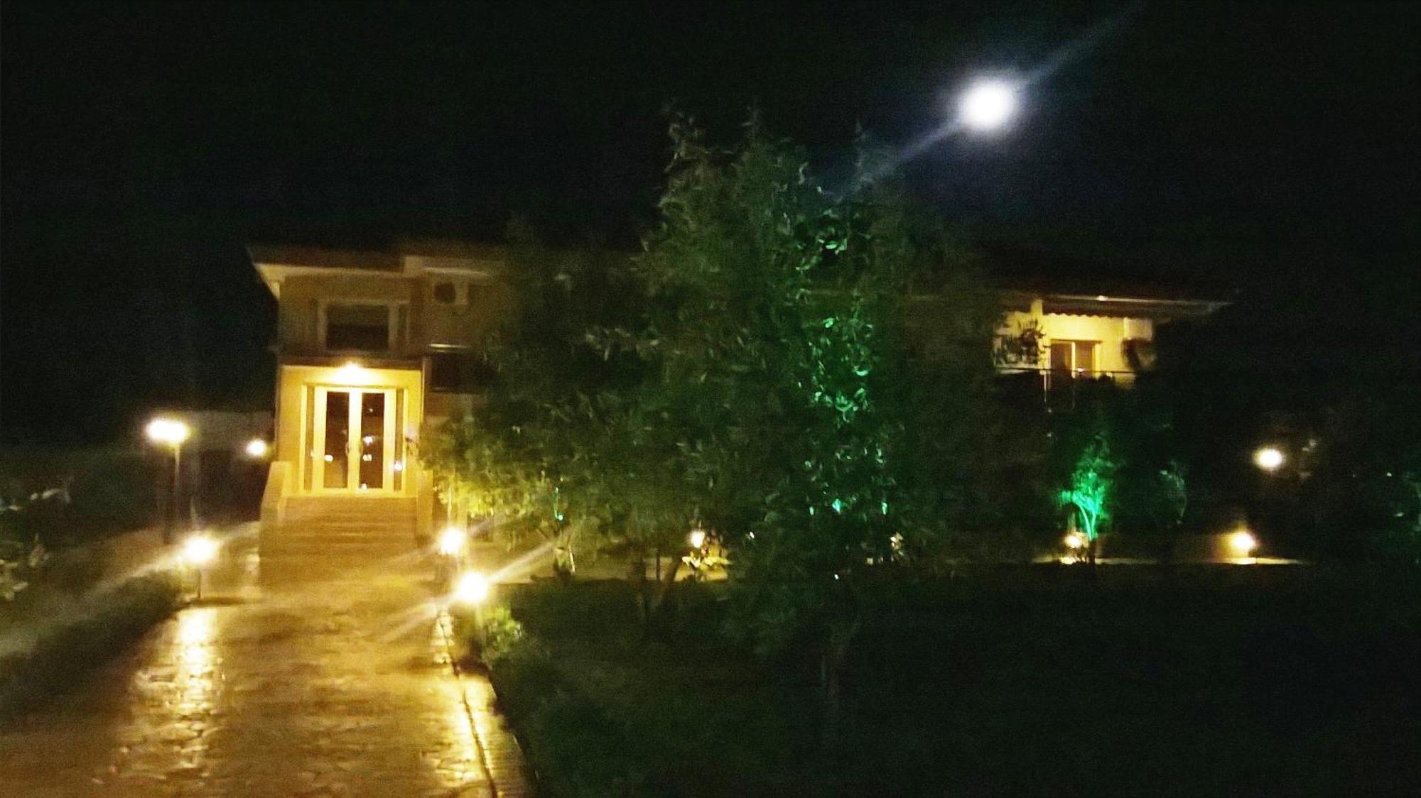Gaia Studios & Apartments Nea Plagia Bagian luar foto