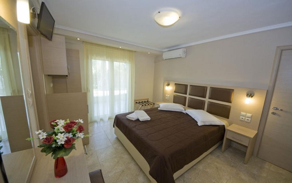 Gaia Studios & Apartments Nea Plagia Bagian luar foto