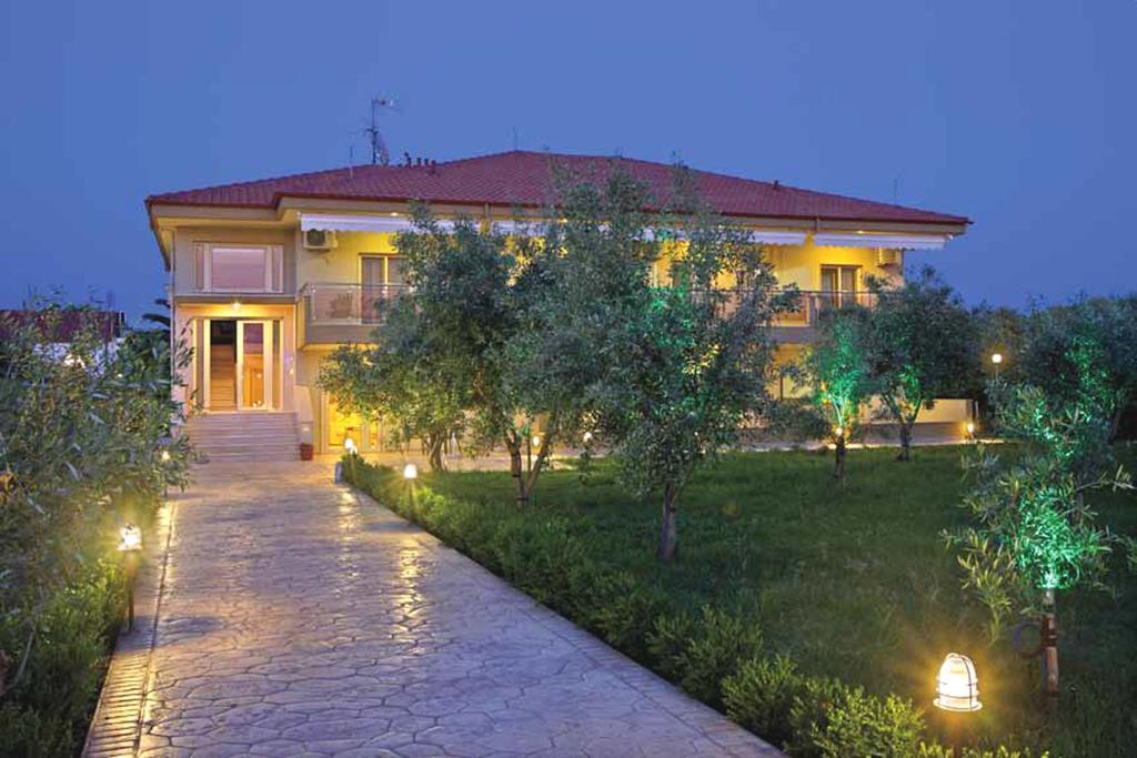 Gaia Studios & Apartments Nea Plagia Bagian luar foto